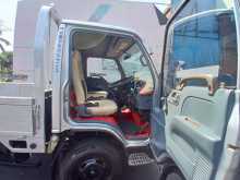 https://riyasewana.com/uploads/isuzu-n-p-2001-1521231612764.jpg