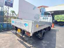https://riyasewana.com/uploads/isuzu-n-p-2001-319403912572.jpg