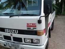 Isuzu NHR 55 E 1987 Lorry