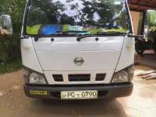 Nissan AHR 69 2006 Crew Cab