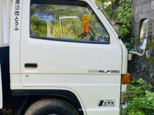 https://riyasewana.com/uploads/isuzu-nkr-12138116756.jpg