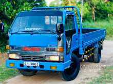 Isuzu NKR 14.5 1992 Lorry