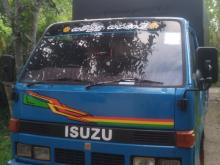 Isuzu NKR 1982 Lorry