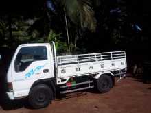 Isuzu NKR 1987 Lorry