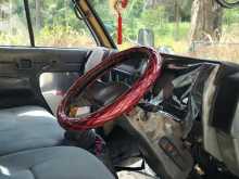 Isuzu NKR 1996 Lorry