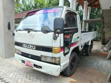 Isuzu NKR 1996 Lorry