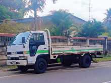 Isuzu NKR 2000 Lorry