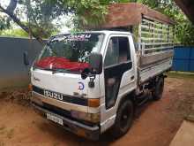 Isuzu NKR 1989 Lorry
