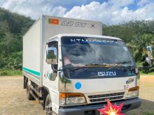 Isuzu NKR 2001 Lorry