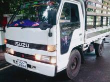Isuzu NKR 1985 Lorry