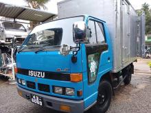 Isuzu NKR 1988 Lorry