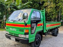 Isuzu NKR 1992 Lorry
