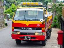 Isuzu NKR 58E 1992 Lorry