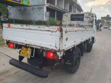 https://riyasewana.com/uploads/isuzu-nkr-66-13948514212.jpg