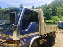 Isuzu NKR 71E 2004 Lorry