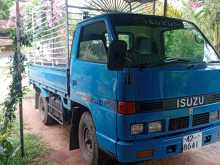Isuzu NKR Elf250 1985 Lorry