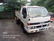 Isuzu NKR57L 1986 Lorry