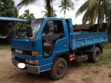 https://riyasewana.com/uploads/isuzu-nkr63e-1991-2519255412362.jpg