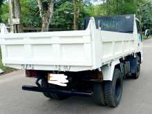 https://riyasewana.com/uploads/isuzu-nkr66e-1994-611215212944.jpg