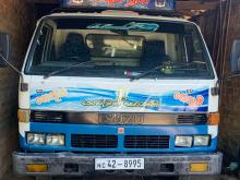 Isuzu NPR 1986 Lorry