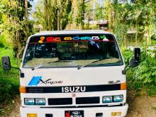 Isuzu NPR 1986 Lorry