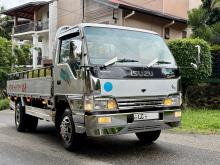Isuzu NPR 14.5 Feet 2001 Lorry