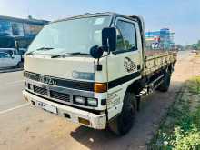 Isuzu NPR ELF 350 1988 Lorry