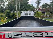 https://riyasewana.com/uploads/isuzu-npr66l-1993-148452312584.jpg