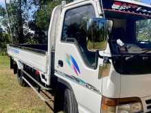 Isuzu NPR71L 2002 Lorry