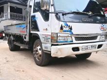 Isuzu NPR72 2009 Lorry
