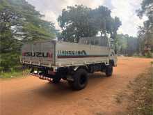 https://riyasewana.com/uploads/isuzu-npr72g-12-5-1997-159332112213.jpg