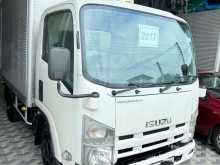 Isuzu Reward 10.5 Feet 2017 Lorry