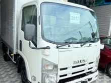Isuzu Reward 10.5 Feet 2017 Lorry