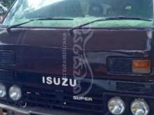 Isuzu Isuzu 1988 Van