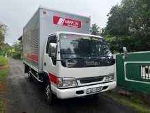 Isuzu ELF 2002 Lorry