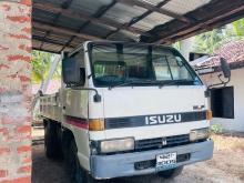 Isuzu Tipper 1986 Lorry