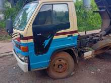 https://riyasewana.com/uploads/isuzu-tippar-1989-237363012943.jpg