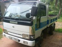 Isuzu Tipper 2006 Lorry