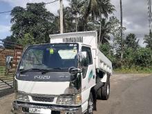 Isuzu Tipper 2004 Lorry