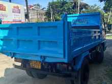 https://riyasewana.com/uploads/isuzu-tipper-14722044202.jpg
