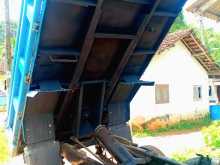 https://riyasewana.com/uploads/isuzu-tipper-1992-511464412883.jpg