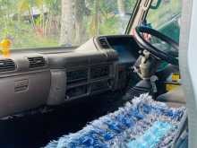 https://riyasewana.com/uploads/isuzu-tipper-1995-266101012913.jpg
