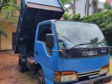 Isuzu Tipper 2000 Lorry