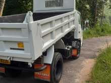 Isuzu Tipper 2003 Lorry