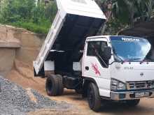 Isuzu Tipper 2005 Lorry