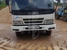 https://riyasewana.com/uploads/isuzu-tipper-20112919494215.jpg