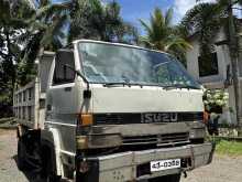 Isuzu Tipper 1980 Lorry