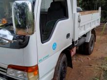 Isuzu Tipper 2002 Lorry