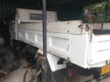 https://riyasewana.com/uploads/isuzu-tipper-4hf1-1999-1913504312822.jpg