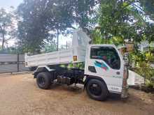 Isuzu Tipper 2003 Lorry